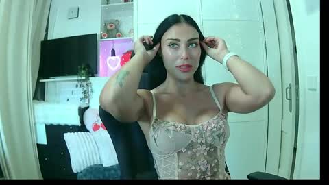 Snapshot of rosyviolet chatting on 5, 5, 2026 RosyViolet online show from 5, 5, 2026