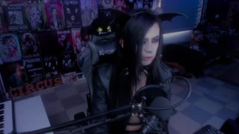 Snapshot of rotten_dreams chatting on 9, 2, 2025 rot online show from 9, 2, 2025