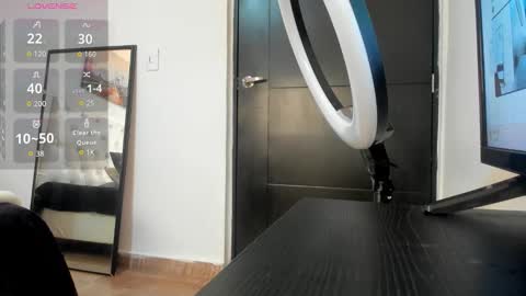 rouse_sexy_hotxx77 online show from 28, 9, 2025