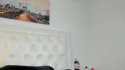 Snapshot of rouse_sexy_hotxx77 chatting on 17, 5, 2026 rouse_sexy_hotxx77 online show from 17, 5, 2026