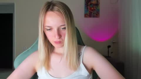 Snapshot of rousereed chatting on 19, 7, 2026 Rouse online show from 19, 7, 2026