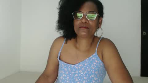 Snapshot of roushlove chatting on 20, 9, 2025 luxa online show from 20, 9, 2025