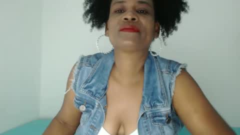 Snapshot of roushlove chatting on 27, 9, 2025 luxa online show from 27, 9, 2025