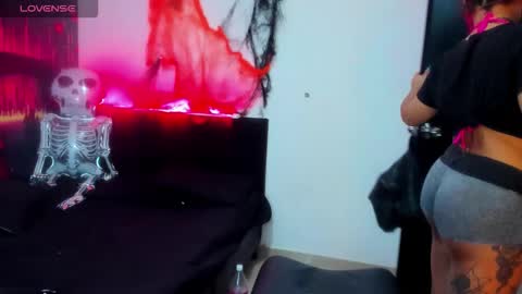rousisabellas7 online show from 15, 10, 2025