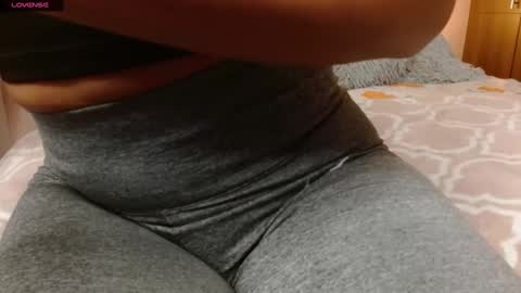 Rouss marie henao  online show from 9, 2, 2025