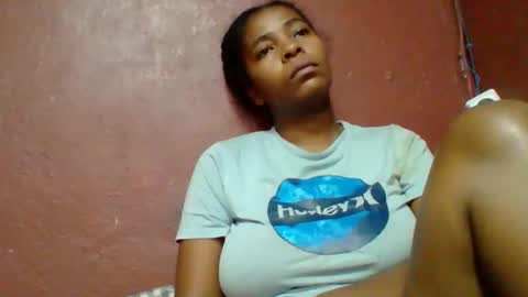 rovaelyah online show from 15, 4, 2026