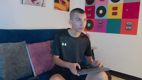 Snapshot of rowancley chatting on 18, 10, 2025 Rowan online show from 18, 10, 2025