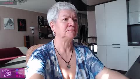 Roxana online show from 5, 4, 2026