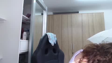 Roxana online show from 5, 1, 2025