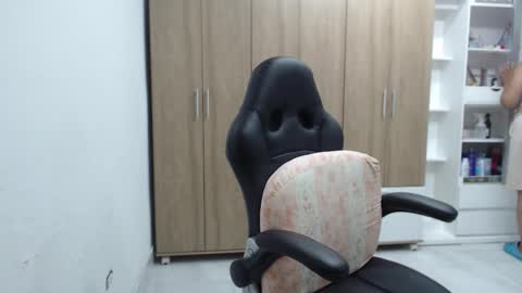 Snapshot of roxanalove7 chatting on 13, 11, 2025 Roxana online show from 13, 11, 2025