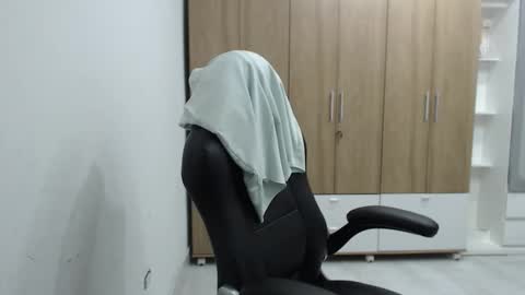 Snapshot of roxanalove7 chatting on 29, 11, 2025 Roxana online show from 29, 11, 2025