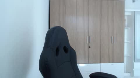 Snapshot of roxanalove7 chatting on 14, 12, 2025 Roxana online show from 14, 12, 2025