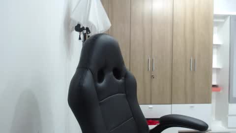 Snapshot of roxanalove7 chatting on 5, 1, 2026 Roxana online show from 5, 1, 2026