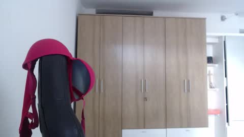 Snapshot of roxanalove7 chatting on 6, 2, 2026 Roxana online show from 6, 2, 2026