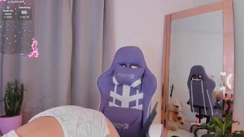 Snapshot of roxie_gates chatting on 19, 2, 2026 R O X I E online show from 19, 2, 2026