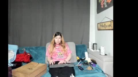 roxihazeleyes online show from 9, 1, 2026