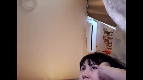 Snapshot of roxolanaa_sexy chatting on 22, 1, 2025 ROXOLANAA SEXY online show from 22, 1, 2025