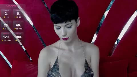 Snapshot of roxxy_rouge chatting on 7, 10, 2025 Roxy online show from 7, 10, 2025