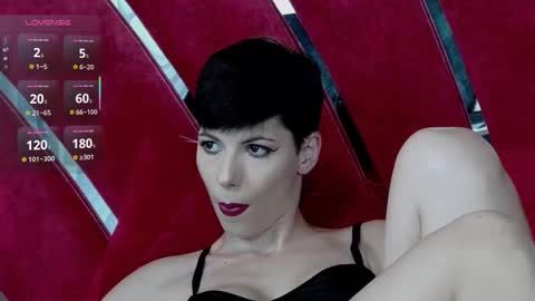 Snapshot of roxxy_rouge chatting on 17, 10, 2025 Roxy online show from 17, 10, 2025