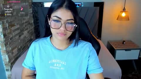 Snapshot of roxxybloom chatting on 7, 11, 2025 roxxybloom online show from 7, 11, 2025