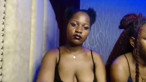 Snapshot of roxy_heather chatting on 2, 11, 2025 Roxy online show from 2, 11, 2025