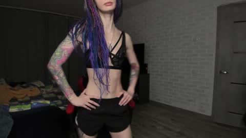 Snapshot of roxy_silver chatting on 12, 1, 2025 Roxy online show from 12, 1, 2025