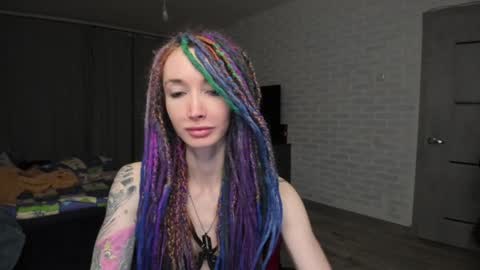 Snapshot of roxy_silver chatting on 12, 1, 2025 Roxy online show from 12, 1, 2025