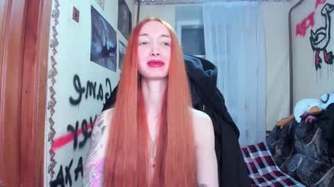 Snapshot of roxy_silver chatting on 8, 3, 2025 Roxy online show from 8, 3, 2025