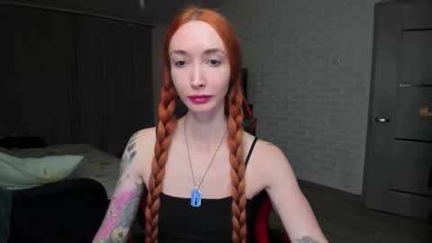 Snapshot of roxy_silver chatting on 12, 9, 2025 Roxy online show from 12, 9, 2025