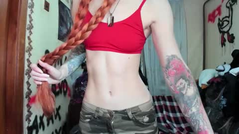 Snapshot of roxy_silver chatting on 5, 10, 2025 Roxy online show from 5, 10, 2025