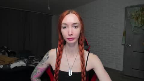 Snapshot of roxy_silver chatting on 10, 10, 2025 Roxy online show from 10, 10, 2025