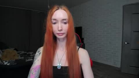 Snapshot of roxy_silver chatting on 25, 10, 2025 Roxy online show from 25, 10, 2025