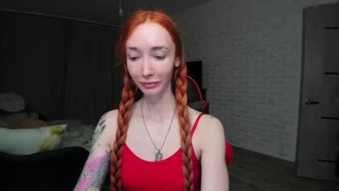 Snapshot of roxy_silver chatting on 10, 11, 2025 Roxy online show from 10, 11, 2025