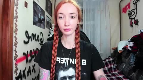 Snapshot of roxy_silver chatting on 20, 11, 2025 Roxy online show from 20, 11, 2025