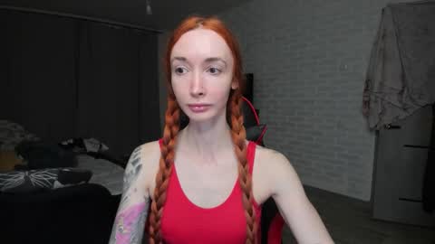 Snapshot of roxy_silver chatting on 25, 11, 2025 Roxy online show from 25, 11, 2025