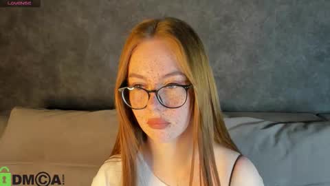 Snapshot of roxy_sunny chatting on 22, 9, 2025 Roxy GMT2 Mon 10 AM - 4 PMTue 10 AM - 4 PM Wed 10 AM - 4 PM Sat 10 AM - 4 PM Sun 10 AM - 4 PM. online show from 22, 9, 2025