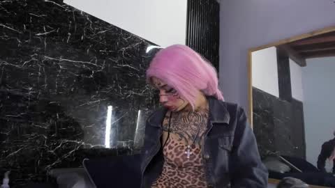 Roxy Sweett1 online show from 11, 4, 2026