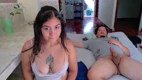Snapshot of roxyandaron2 chatting on 7, 6, 2026 RoxyAron online show from 7, 6, 2026