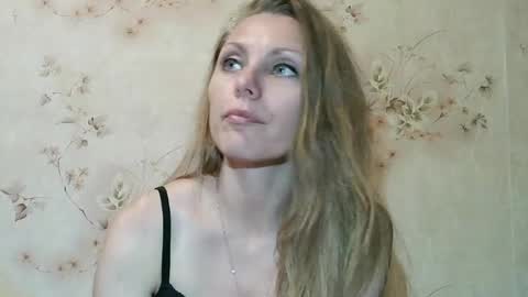 roxyfox18x01 online show from 10, 7, 2026