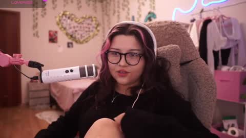 roxysuh online show from 11, 4, 2026