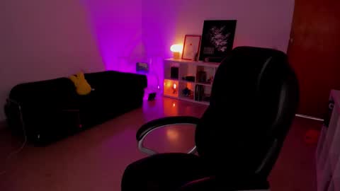 Snapshot of roxyy_x chatting on 18, 2, 2026 val online show from 18, 2, 2026