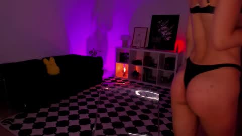 Snapshot of roxyy_x chatting on 23, 2, 2026 val online show from 23, 2, 2026