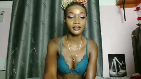 Softluxe online show from 9, 4, 2026