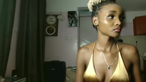 Softluxe online show from 20, 4, 2026