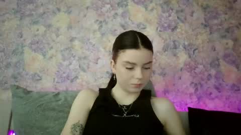 royalvelour online show from 4, 6, 2026