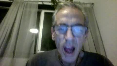 Snapshot of royboy2561 chatting on 14, 10, 2025 Roy Murrin online show from 14, 10, 2025