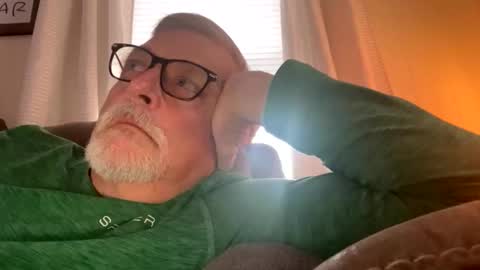 Snapshot of rs006 chatting on 4, 12, 2025 rs006 online show from 4, 12, 2025