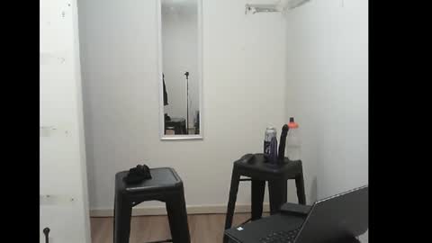 RubberKelly online show from 1, 7, 2026