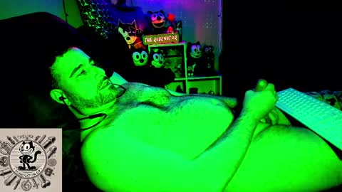 Snapshot of rubenator69 chatting on 22, 4, 2026 Ruben online show from 22, 4, 2026