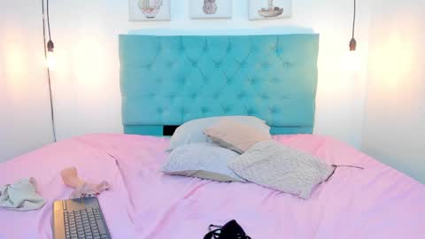 Snapshot of rubiroose chatting on 11, 1, 2025 Rubii online show from 11, 1, 2025